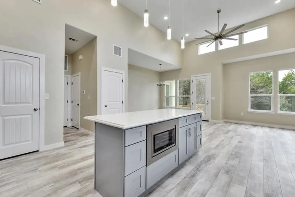 20401 Rockpark Lane Lago Vista TX 78645
