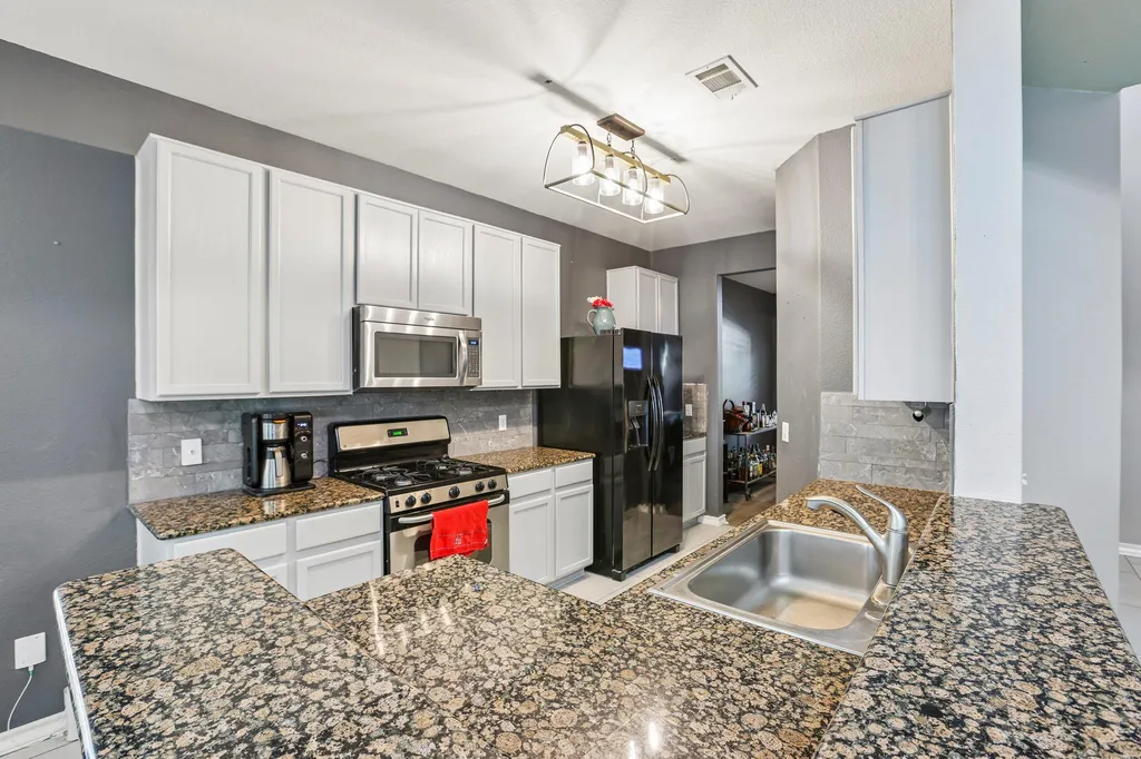 2821 Purple Thistle Drive Pflugerville TX 78660