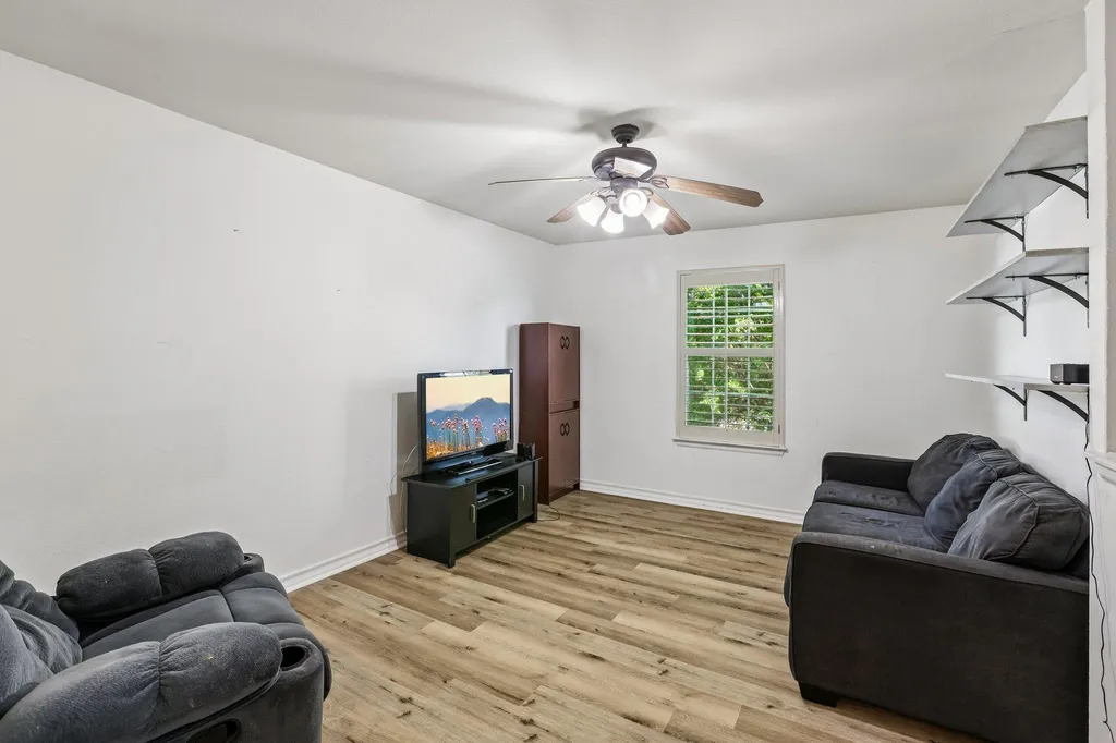 2821 Purple Thistle Drive Pflugerville TX 78660