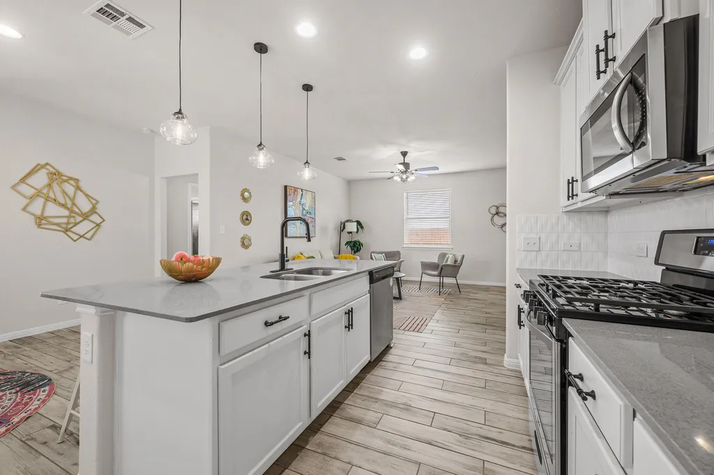 309 Earl Keen Street Leander TX 78641