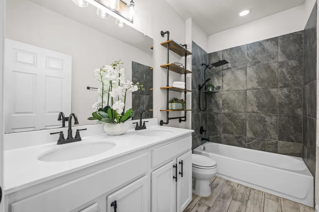 309 Earl Keen Street Leander TX 78641