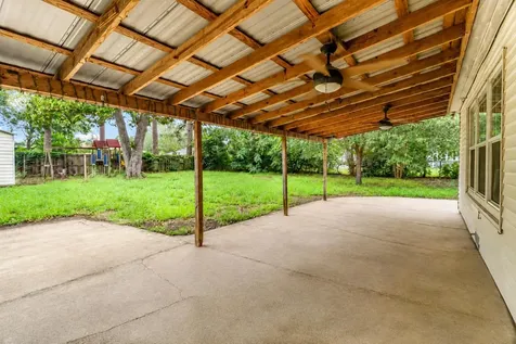 709 NE Tiger Lane Smithville TX 78957
