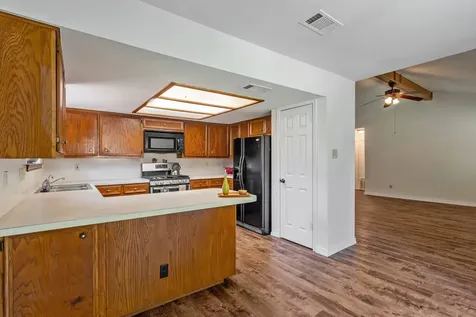 1802 Dixie Lane Round Rock TX 78664