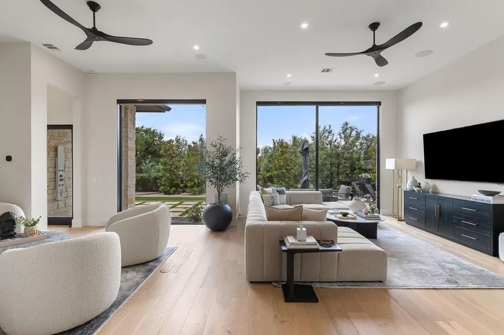 5601 Sombria Court Austin TX 78738