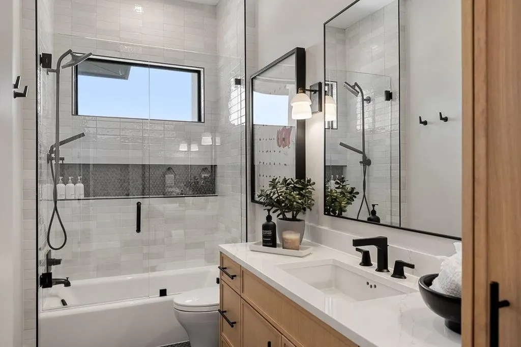5601 Sombria Court Austin TX 78738