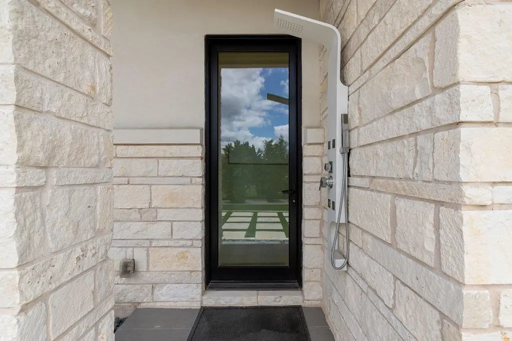 5601 Sombria Court Austin TX 78738