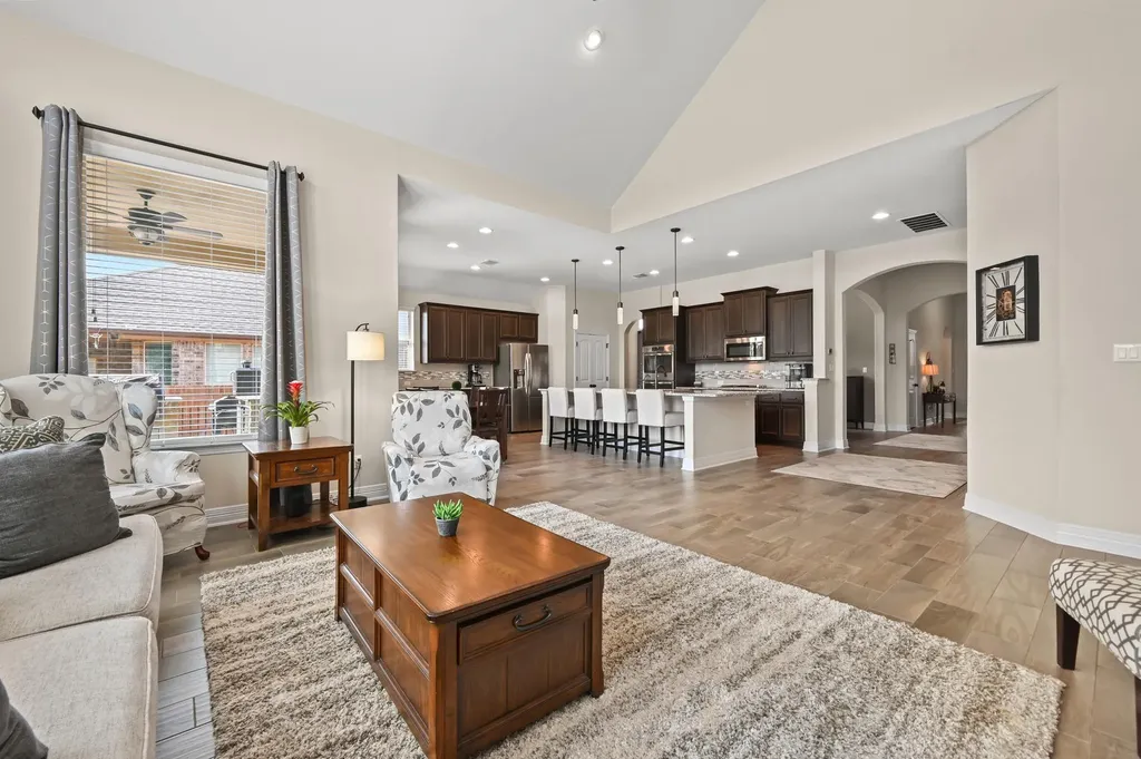553 Betony Loop Buda TX 78610