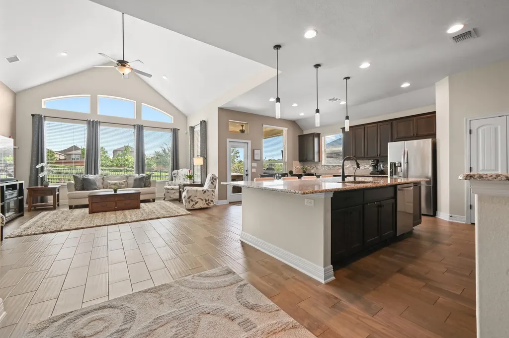 553 Betony Loop Buda TX 78610