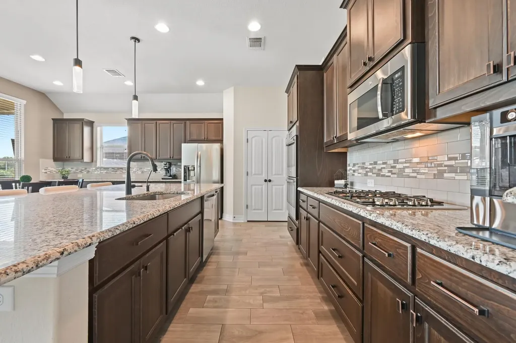 553 Betony Loop Buda TX 78610