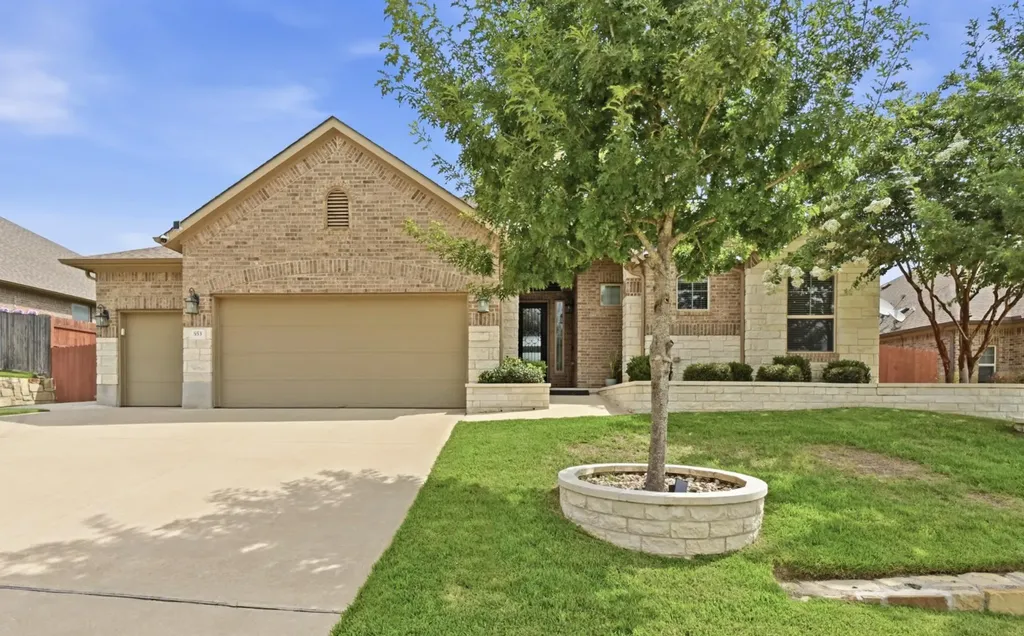 553 Betony Loop Buda TX 78610