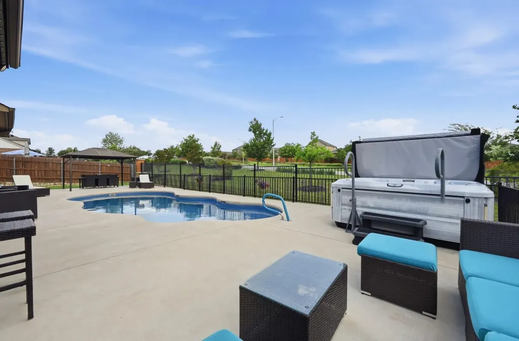553 Betony Loop Buda TX 78610