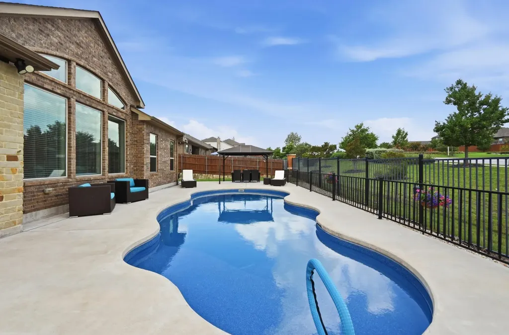 553 Betony Loop Buda TX 78610
