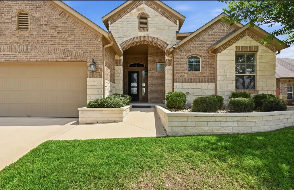 553 Betony Loop Buda TX 78610