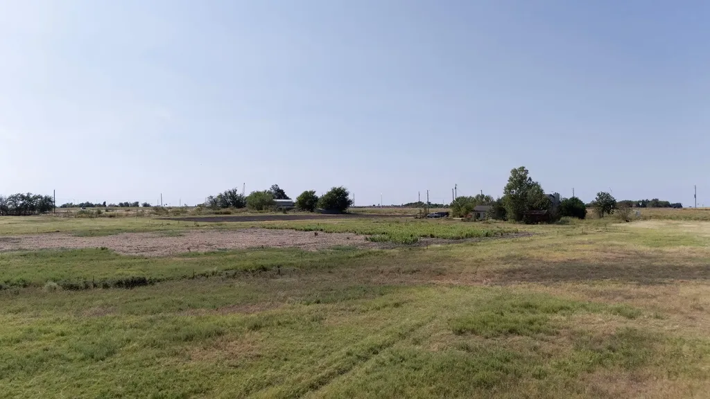 1451 Fm 3349 Taylor TX 76574