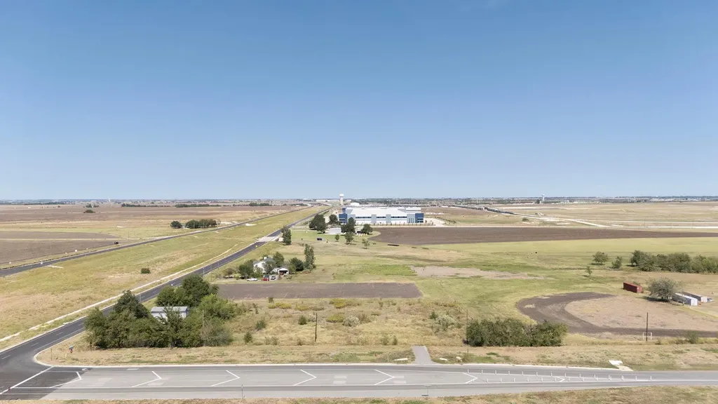 1451 Fm 3349 Taylor TX 76574