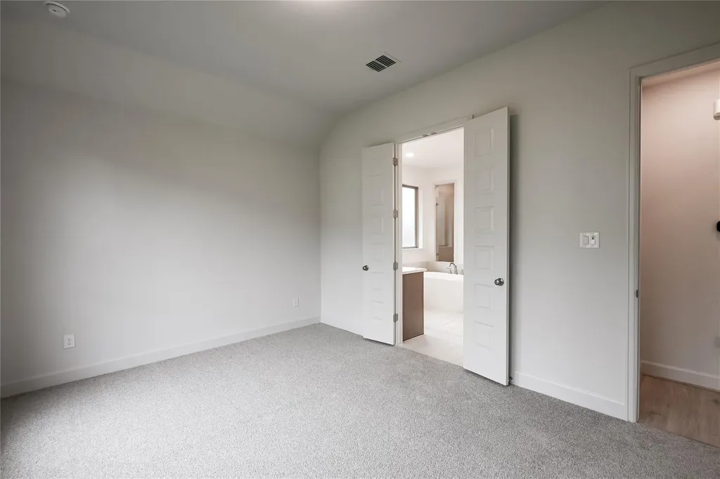 291 Basket Flower Loop Kyle TX 78640