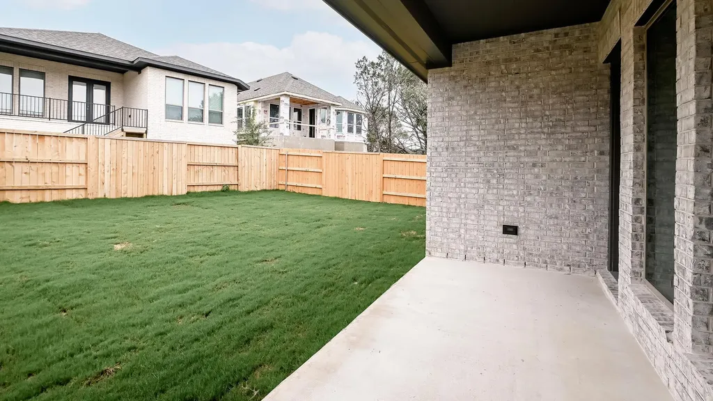 291 Basket Flower Loop Kyle TX 78640