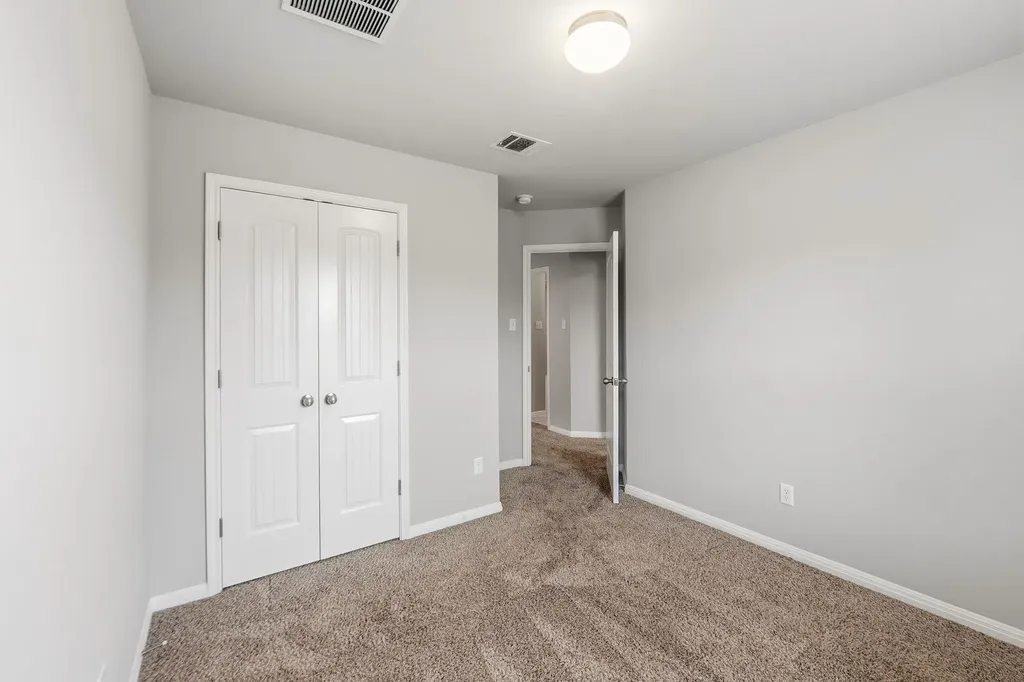 444 S Brook Drive Leander TX 78641