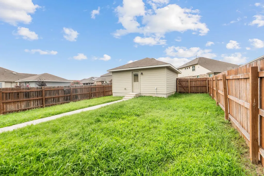 444 S Brook Drive Leander TX 78641