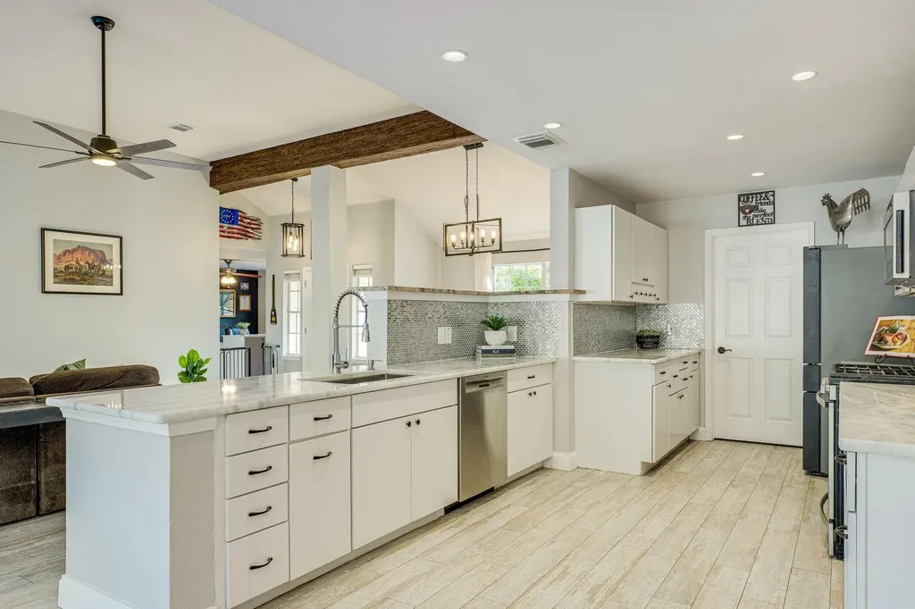 500 Madrone Ranch Trail Dripping Springs TX 78620