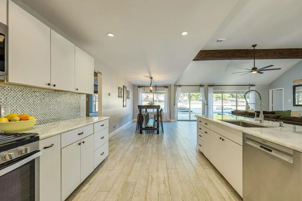 500 Madrone Ranch Trail Dripping Springs TX 78620