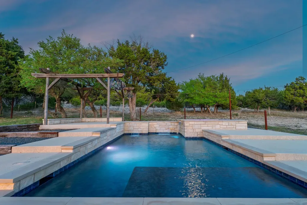 500 Madrone Ranch Trail Dripping Springs TX 78620