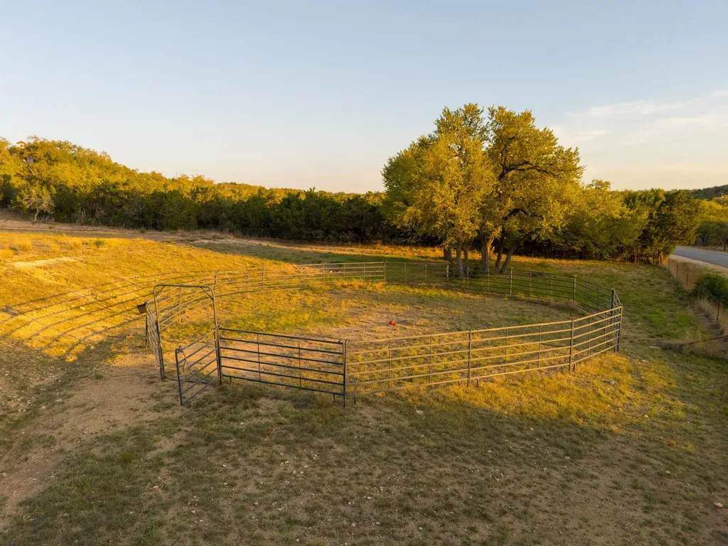 500 Madrone Ranch Trail Dripping Springs TX 78620