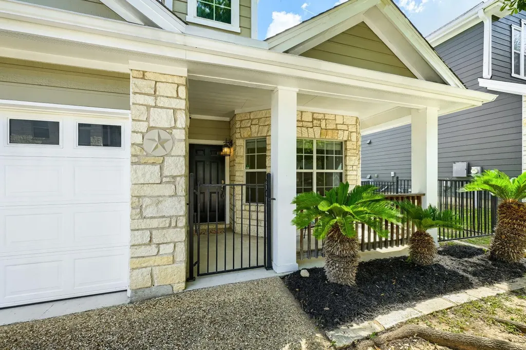 6715 Windrift Way Austin TX 78745