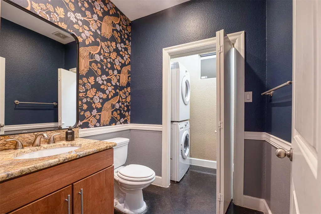 2302 E 9th Street Austin TX 78702