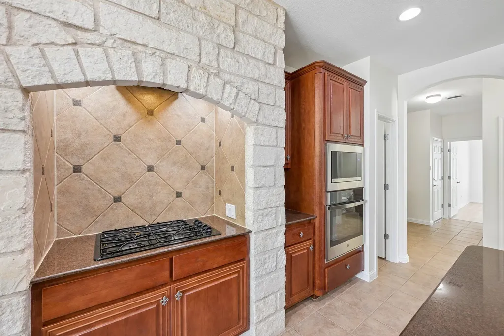 7224 Tanaqua Lane Austin TX 78739