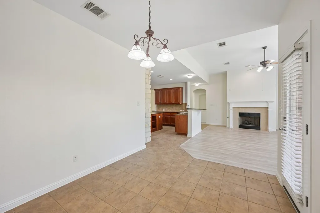 7224 Tanaqua Lane Austin TX 78739