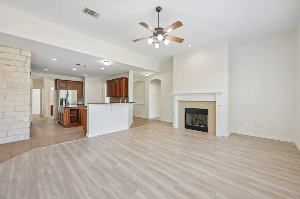 7224 Tanaqua Lane Austin TX 78739