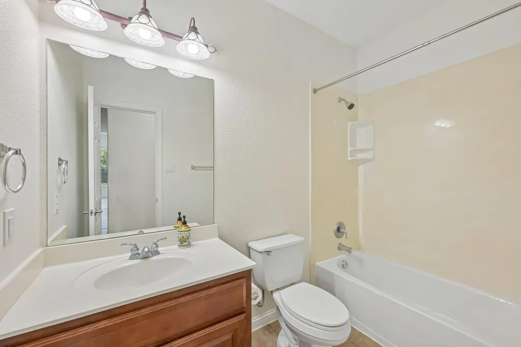 7224 Tanaqua Lane Austin TX 78739