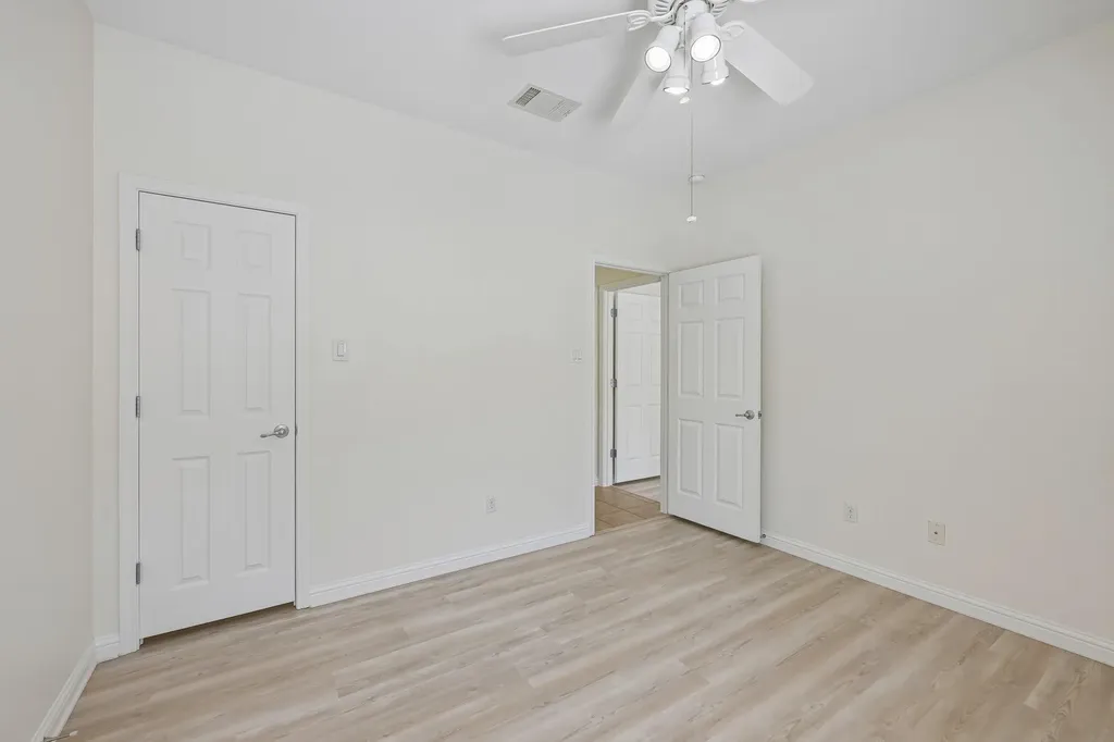 7224 Tanaqua Lane Austin TX 78739