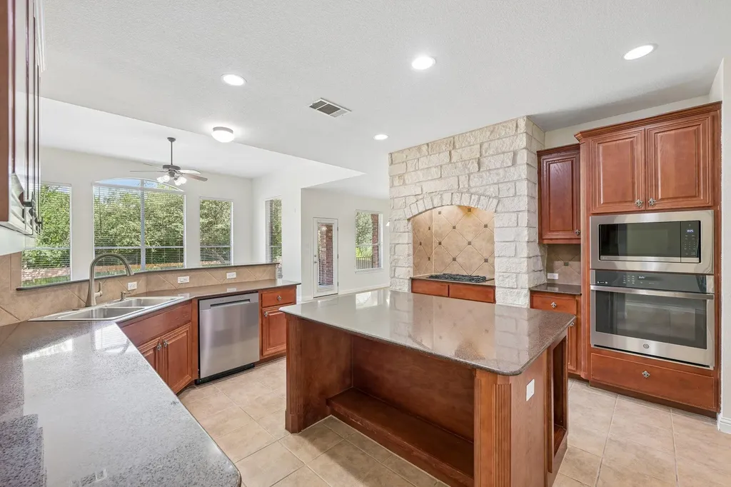 7224 Tanaqua Lane Austin TX 78739