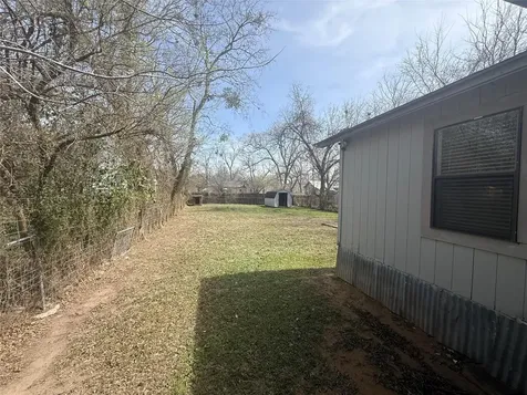 1120 Saint Paul Street Gonzales TX 78629