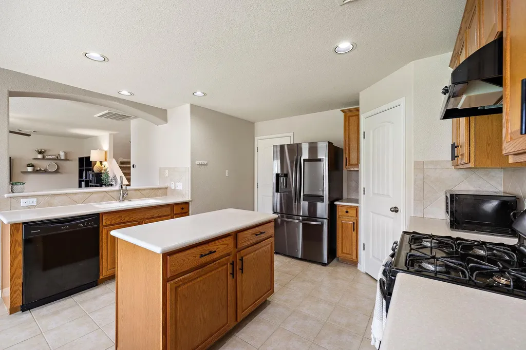 2531 St. James Place Round Rock TX 78665