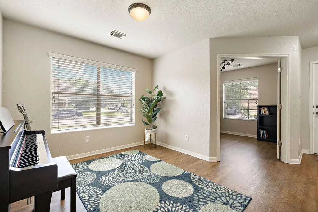 2531 St. James Place Round Rock TX 78665