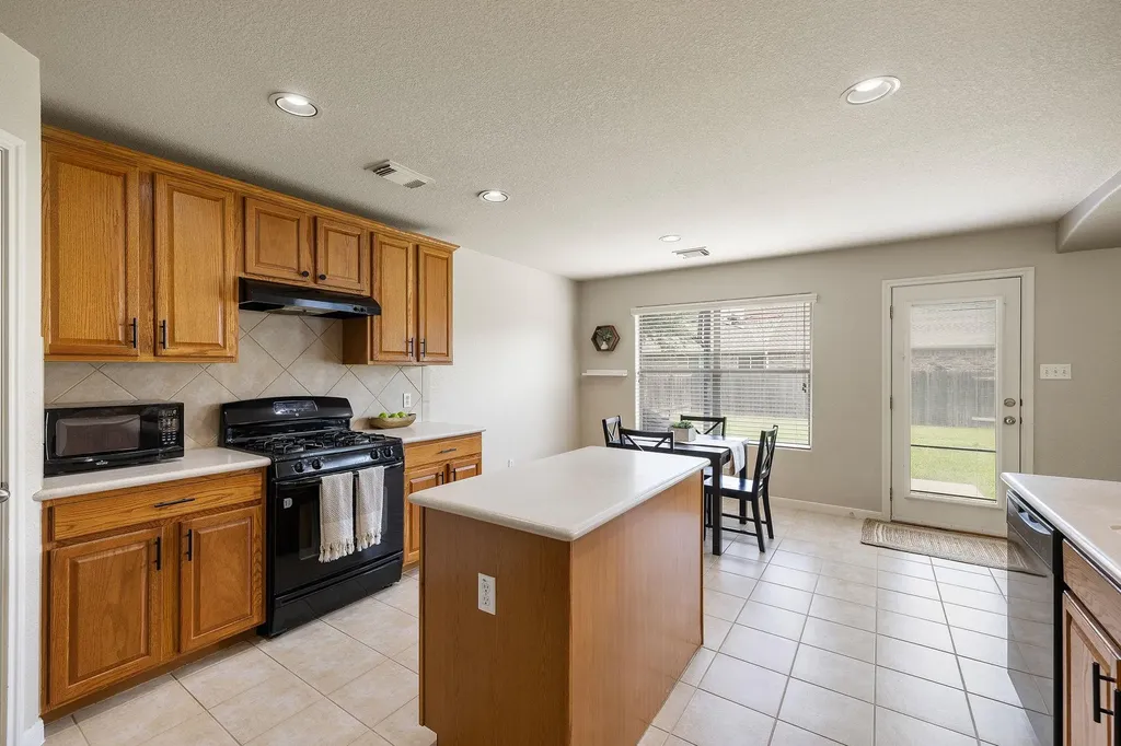2531 St. James Place Round Rock TX 78665