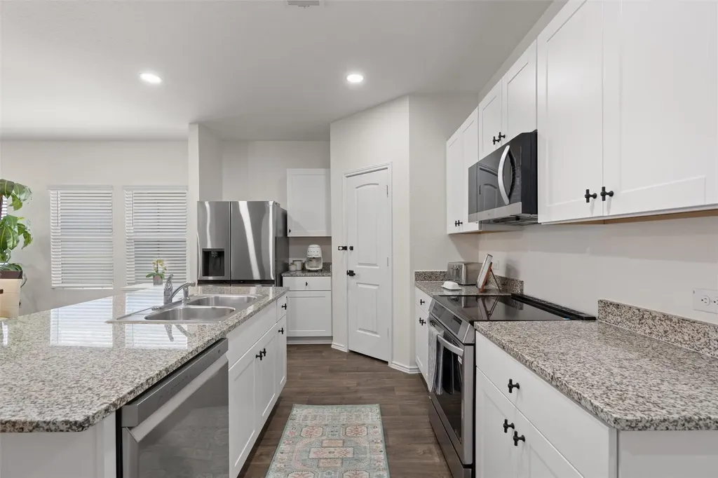 13005 Brahmin Drive Austin TX 78724