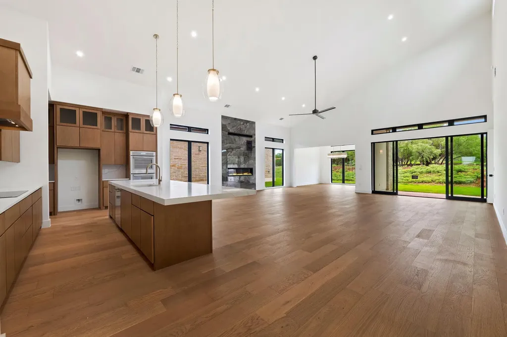 119 Azalea Loop Horseshoe Bay TX 78657