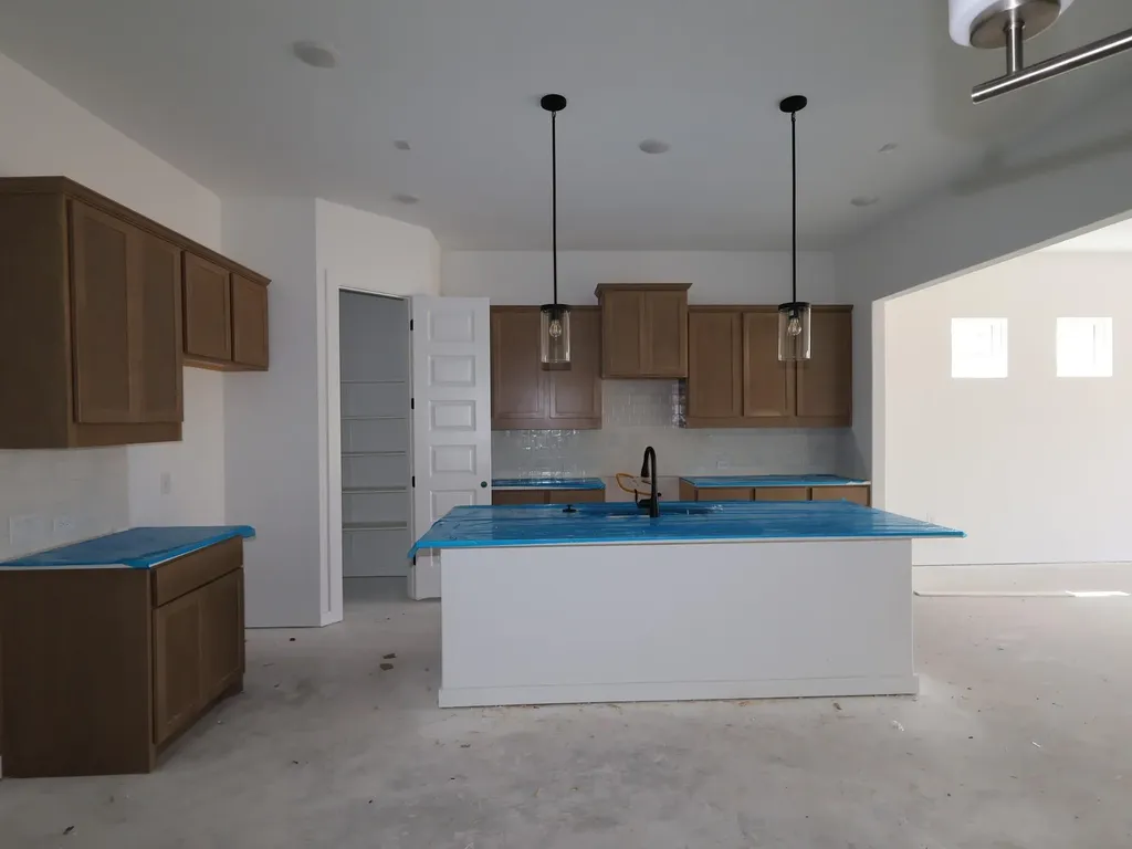 901 Corvallis Drive Leander TX 78641