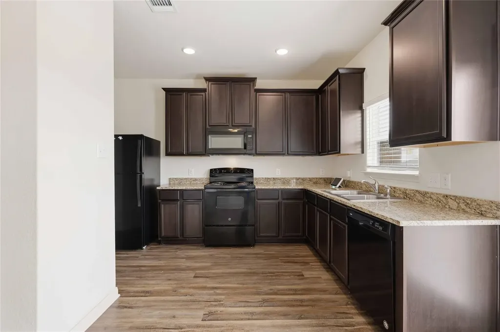 19912 Woodrow Wilson Street Manor TX 78653