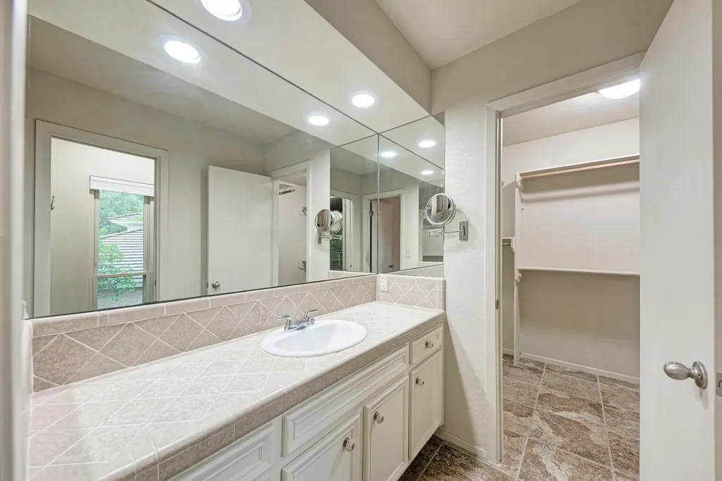 320 Lucy Lane Horseshoe Bay TX 78657