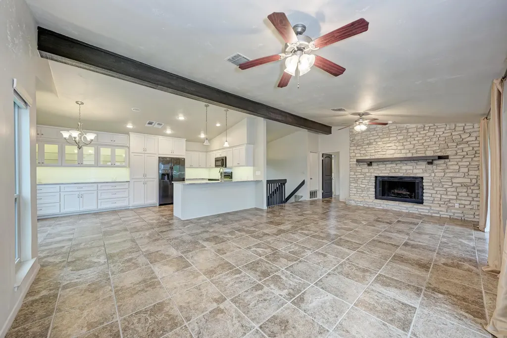 320 Lucy Lane Horseshoe Bay TX 78657