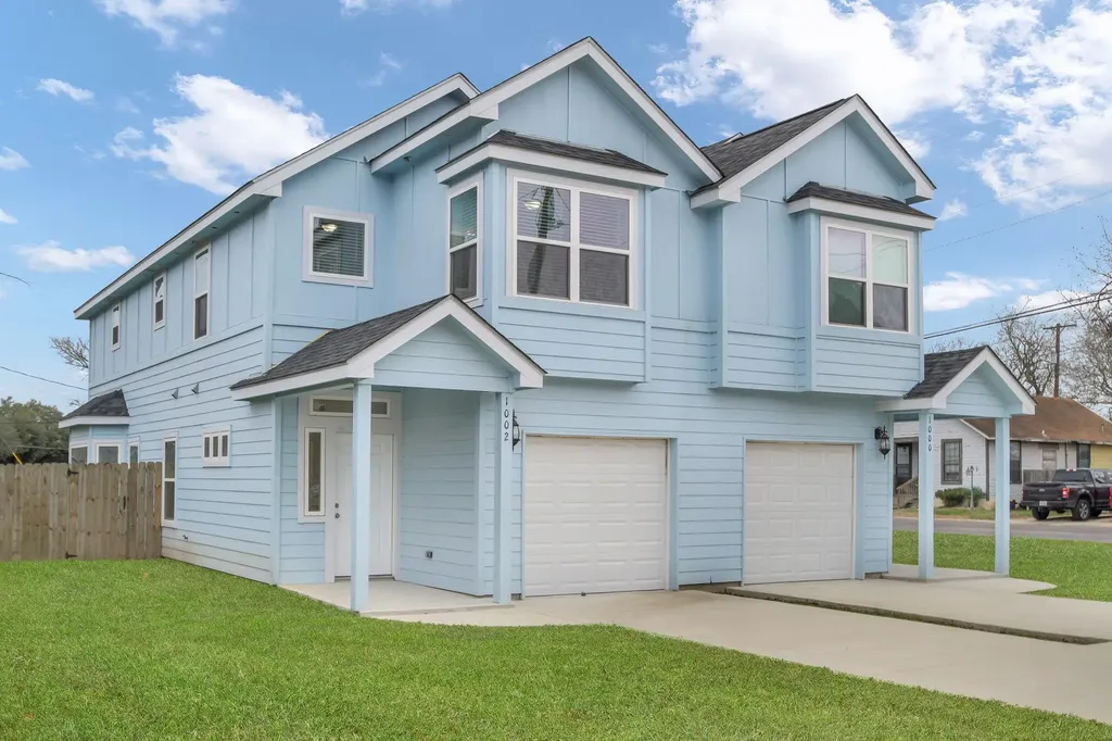 1000 E Fannin Street Luling TX 78648