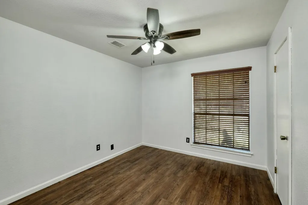 1810 Parkwood Drive Leander TX 78641