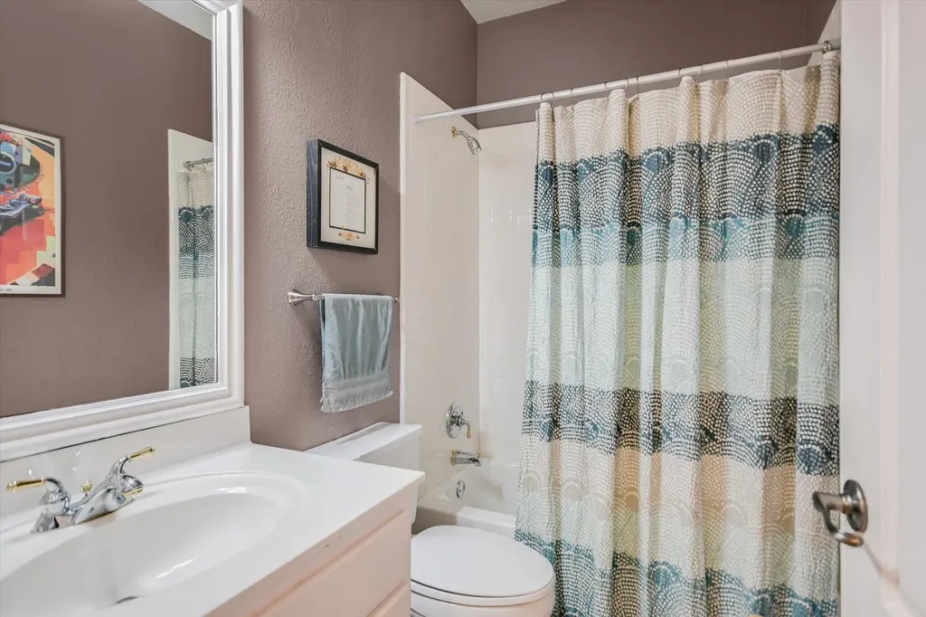 10613 Pointe View Drive Austin TX 78738