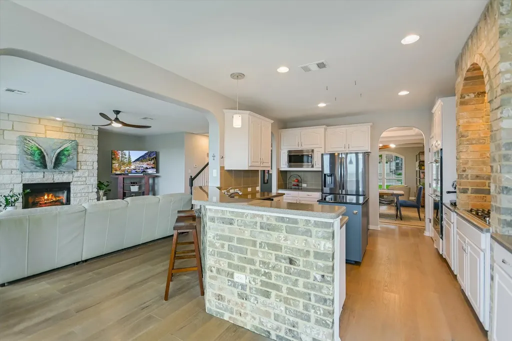 10613 Pointe View Drive Austin TX 78738