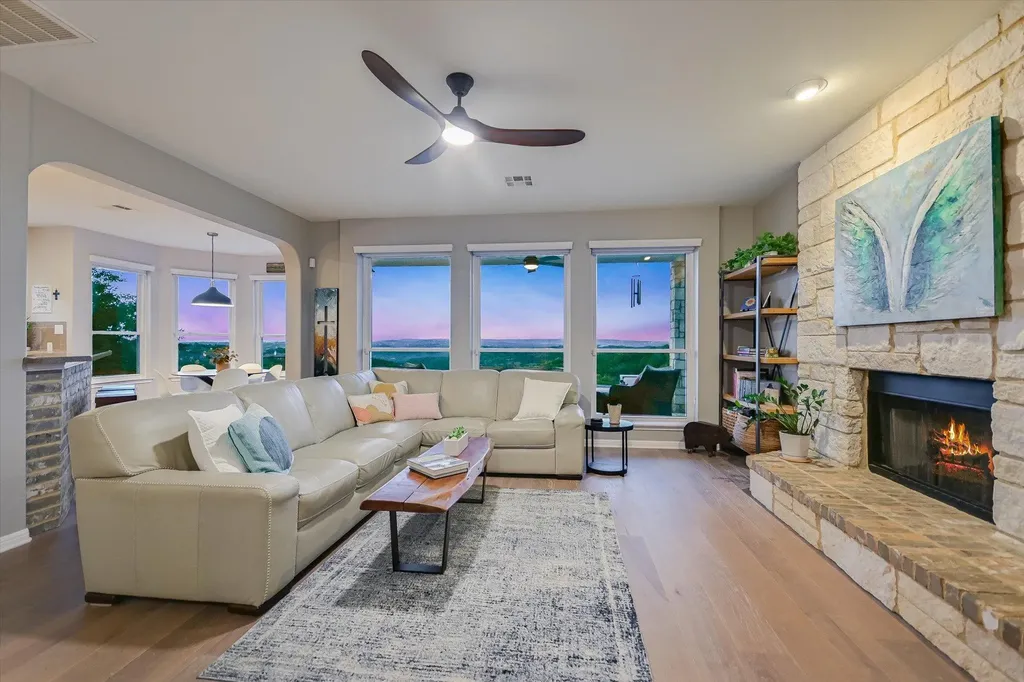 10613 Pointe View Drive Austin TX 78738
